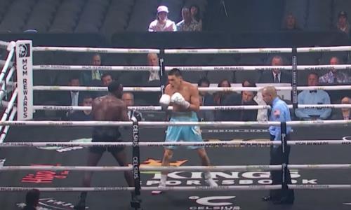 Видео брутального нокаута казахстанского боксера в андеркарде «Канело»