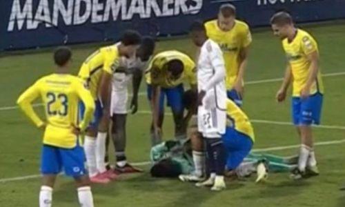 Страшная травма вратаря прервала матч «Аякса». Видео