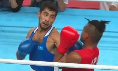 Видео боя капитана сборной Казахстана по боксу с шокирующим исходом в полуфинале Азиады-2023