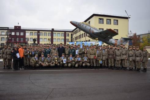 Воспитанники военных школ приняли участие в военно-спортивных играх в Караганде
