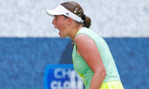 Обматерившая Елену Рыбакину теннисистка выдала сенсацию на турнире в Пекине