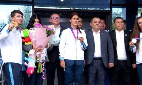 В Казахстане встретил победителей и призеров Азиатских игр по байдарке и каноэ
