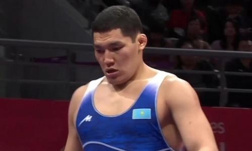 Казахстанский борец проиграл поединок за медаль Азиады-2023