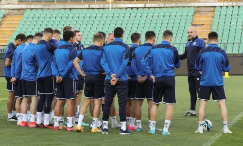 «Мы для них все равно остаемся маленькой футбольной державой». Алмас Кулшинбаев о важнейших матчах Казахстана против Дании и Финляндии