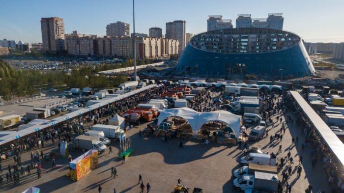 Североказахстанцы привезли свыше 700 тонн продукции на ярмарку в Астану
                14 октября 2023, 17:02