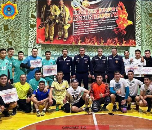 В Караганде прошел турнир по мини-футболу ко Дню спасателя