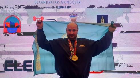 Карагандинский силач стал чемпионом мира по пауэрлифтингу федерации IPF