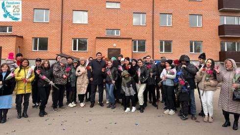 Новоселье в преддверии Дня Республики отпразднуют 60 семей в Шахтинске
