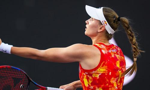 Новый образ Елены Рыбакиной на Итоговом турнире WTA получил оценку