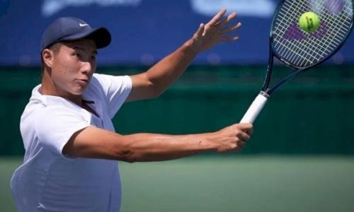 Казахстанский теннисист одержал волевую победу на старте турнира в США