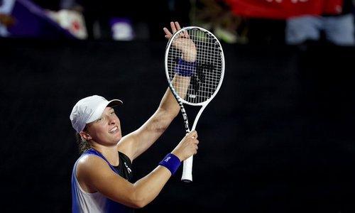 Матч Иги Швентек на Итоговом турнире WTA завершился разгромом