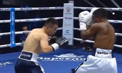 Неожиданно завершился бой звезды бокса из Узбекистана в профи. Видео