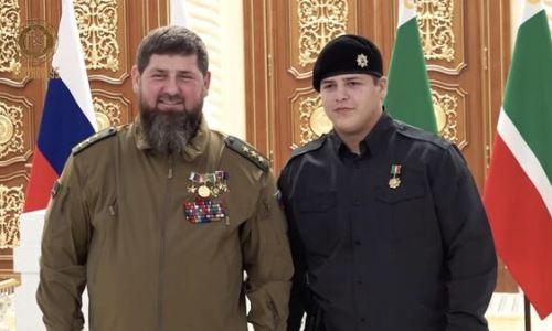 Отказавшийся от флага России чемпион мира отреагировал на новую награду 15-летнего сына Рамзана Кадырова