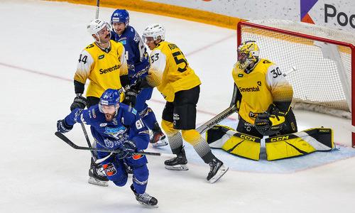 КХЛ дисквалифицировала хоккеиста российского клуба за удар игрока «Барыса»