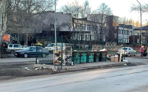 Аким Караганды отчитал коммунальные службы города за ужасный вид мусорных площадок