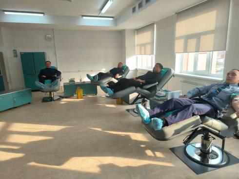 Карагандинские полицейские сдали около 36 литров крови для пострадавших в ДТП
