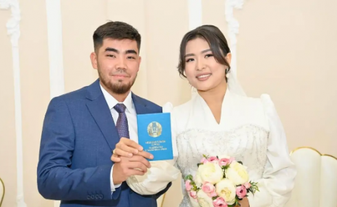 Число казахстанцев, состоящих в браке, увеличилось на 1,6 млн