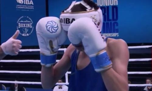 Скандальным нокаутом закончился бой казахстанского боксера за выход в финал юниорского чемпионата мира. Видео