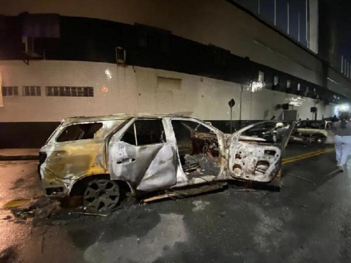 Болельщики «Сантоса» подожгли автомобиль нападающего команды