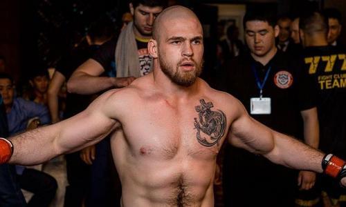 Звездный казахстанский боец объяснил отказ от UFC