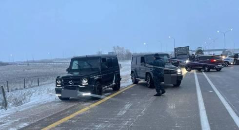 Двое водителей на Gelandewagen арестованы за выезд на закрытую трассу в Карагандинской области