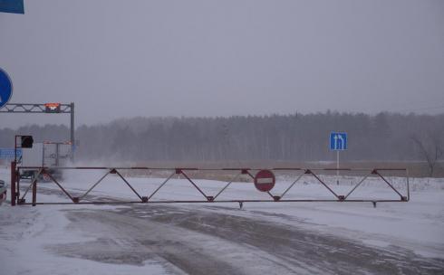 Из-за гололёда закрыли два участка автодорог в Карагандинской области