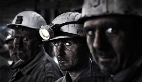 «Их даже в охранники не принимают»: депутат – о потерявших здоровье шахтерах-регрессниках