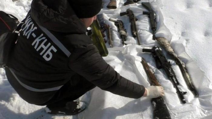 КНБ нашел в Алматы тайник с автоматами, пистолетами и гранатами
                30 января 2024, 09:17
