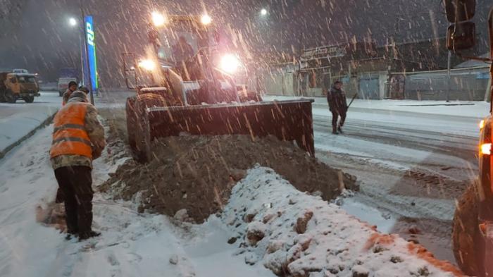 10-балльные пробки: Алматы завалило снегом
                02 февраля 2024, 09:17