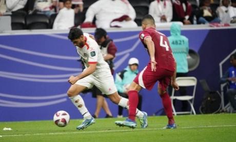 Катар побеждает Палестину на Кубке Азии по футболу