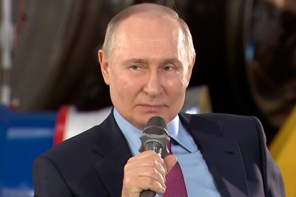 Президент РФ Путин посетил участок трассы М-12 