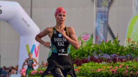 Казахстанской спортсменке стало плохо после заплыва в Сене