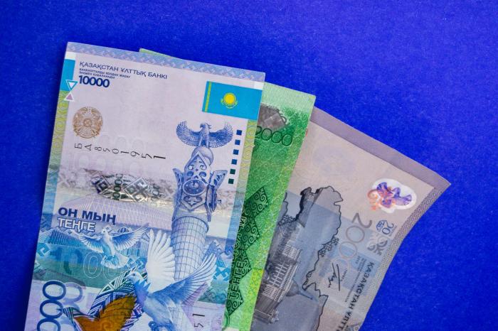 На бирже доллар продается выше отметки 479  тенге