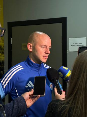 Сын Вайсса: я видел в первом тайме, как правый защитник Кайрата  фолил несколько раз, у него была желтая, но он не получил вторую