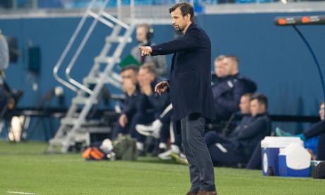 Агент критикует тренера Алипа