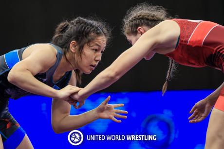 Шугыла Омирбек завоевала золотую медаль молодежного чемпионата мира по женской борьбе