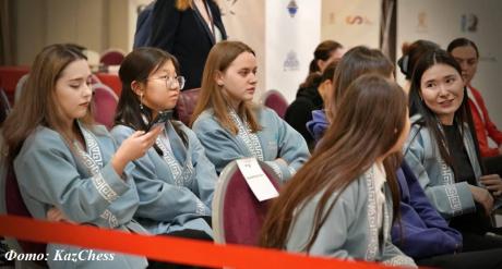 Женская сборная Казахстана по шахматам – в четвёрке лучших