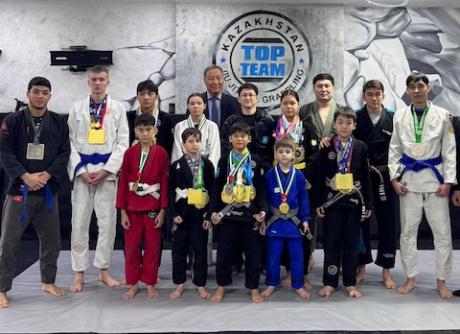 Вице-министр обороны встретился со джитсерами Алматы