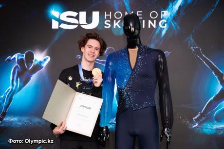 Михаил Шайдоров отдал свой костюм в Олимпийский музей