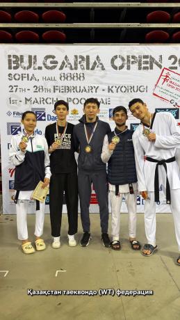 5 золотых медалей завоевала сборная Казахстана по таеквондо