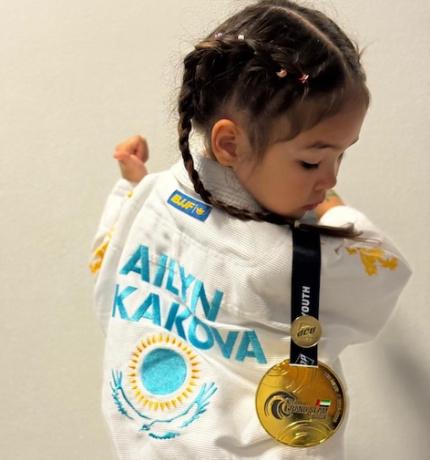 Шестилетняя казахстанка стала чемпионкой турнира в Абу-Даби
